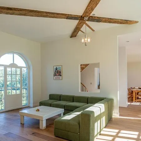 Domaine Du Chateau De Haltinne-maison Du Jardinier Guest house *