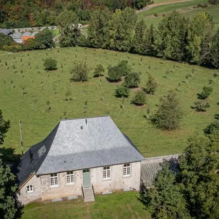 Guest house Domaine Du Chateau De Haltinne-maison Du Jardinier