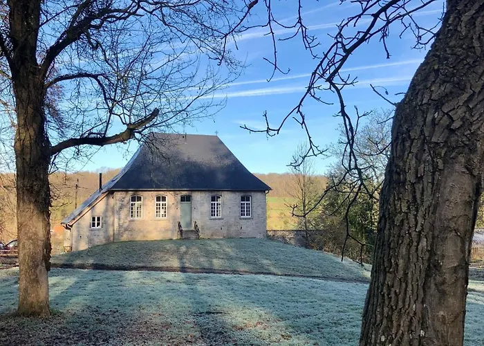 بيت ضيافة Domaine Du Chateau De Haltinne-maison Du Jardinier