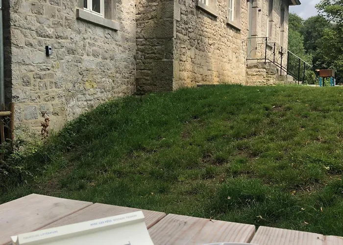 بيت ضيافة Domaine Du Chateau De Haltinne-maison Du Jardinier Gesves